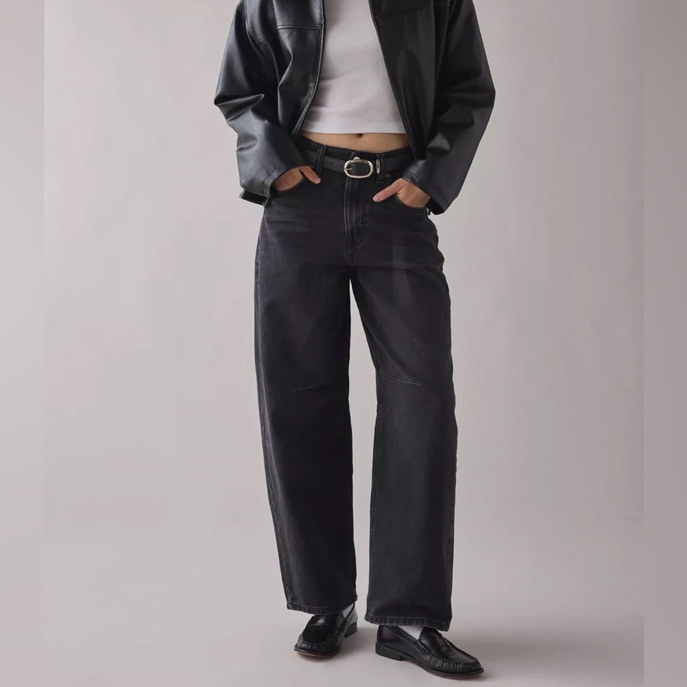 BDG Logan Buckle Baggy Barrel Jean